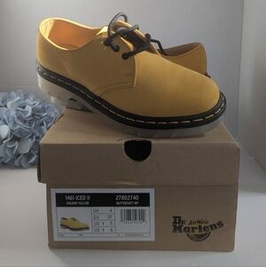 Dr. Martens 1461 Iced II Buttersoft leather oxford shoes in golden yellow. Sz 6